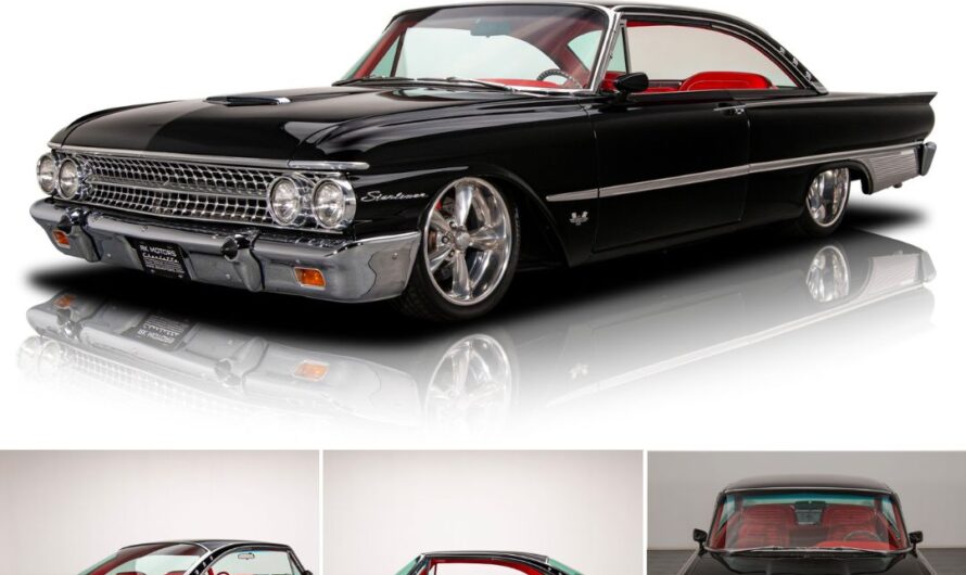 1961 Ford Galaxie Starliner