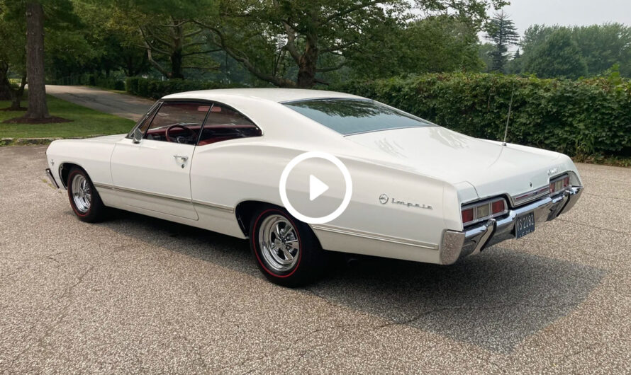 1967 Chevrolet Impala Sport Coupe equipped with a 4-speed transmission