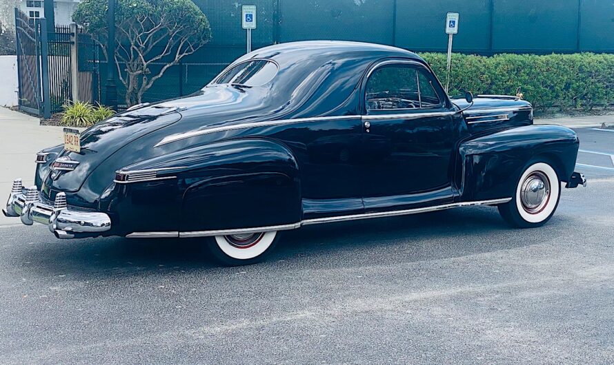 1-of-5 1942 Lincoln Zephyr Packs the Original V12, a Mildly-Spoiled Time Capsule