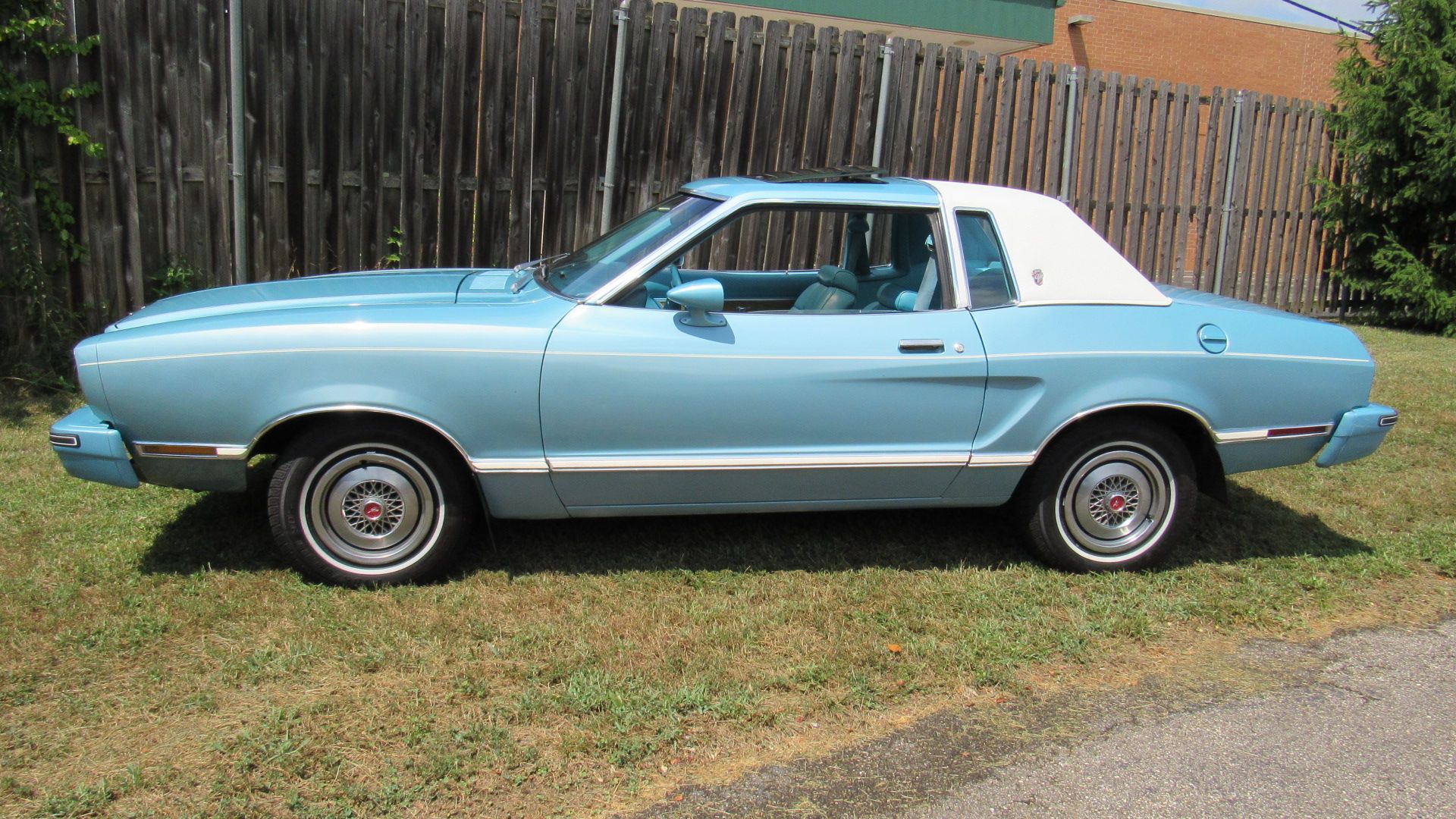 Light aqua 1977 Ford Mustang II