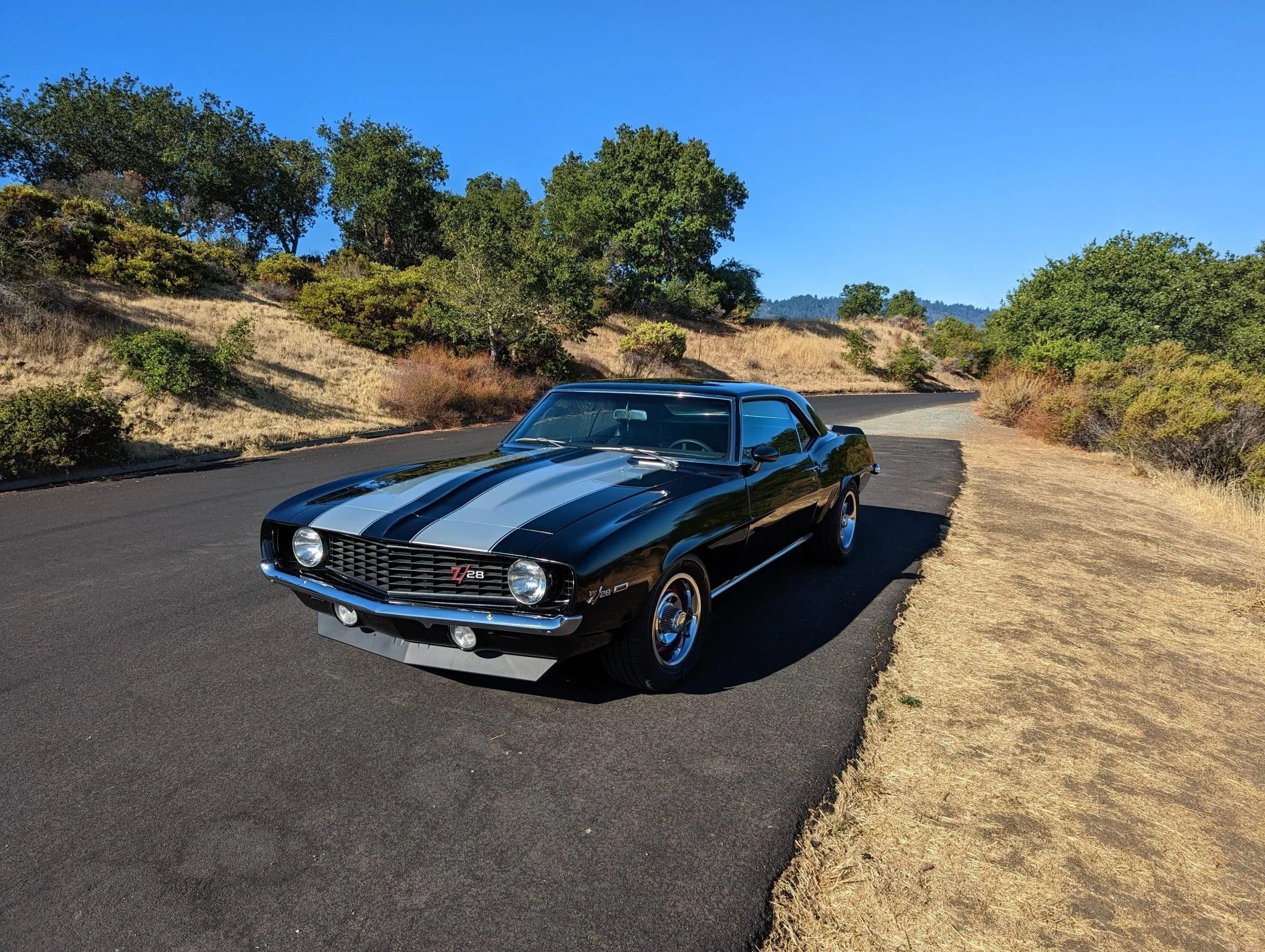 1969-chevrolet-camaro-z-28-exterior-front