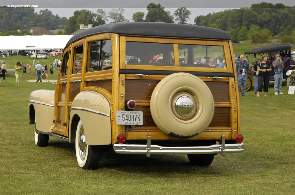 1947 Ford Super Deluxe photo