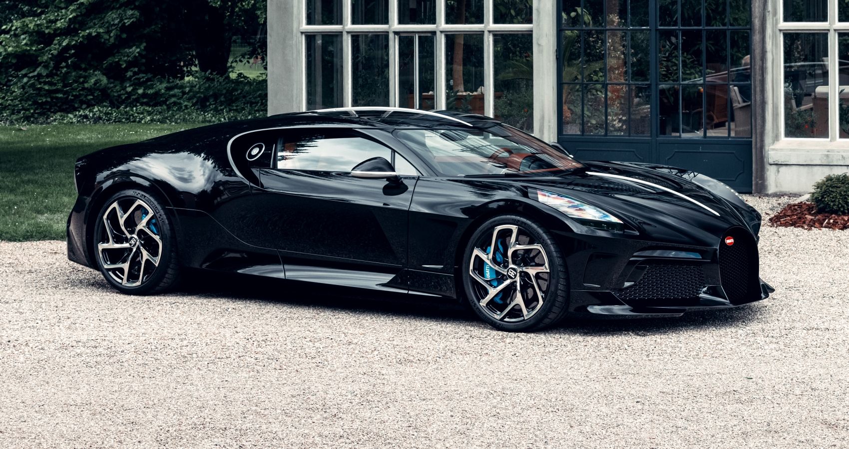 Bugatti La Voiture Noire Front Quarter-1