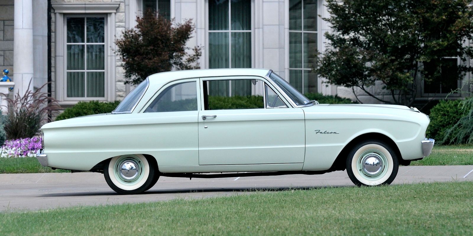 Ford_Falcon-na_1960_Side