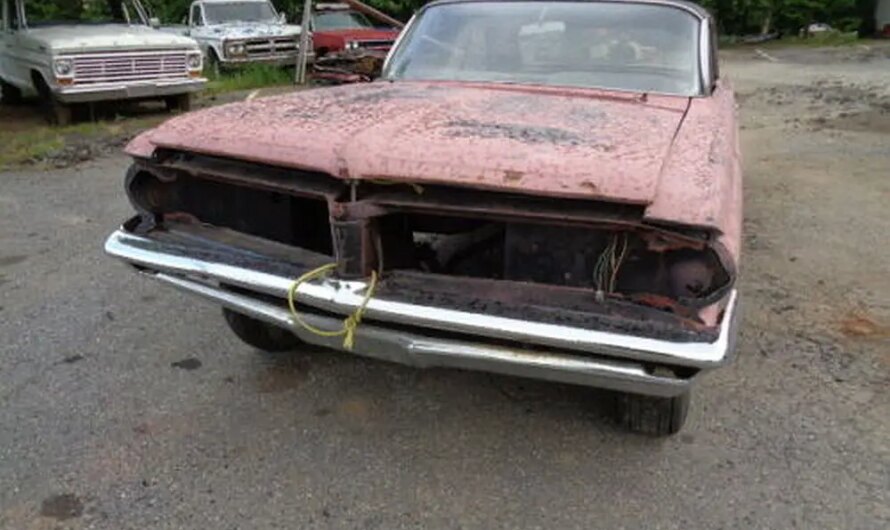 Rare 1962 Pontiac Grand Prix 421 Has Been Sitting for Decades, Needs New Engine